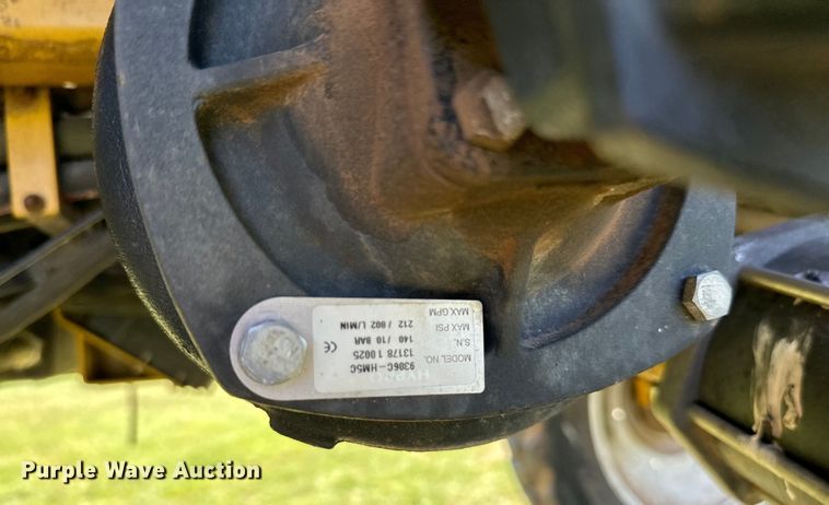 image for item EJ0660 2004 RoGator  1264 sprayer