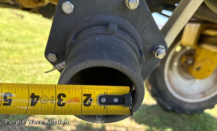 image for item EJ0660 2004 RoGator  1264 sprayer