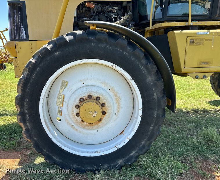 image for item EJ0660 2004 RoGator  1264 sprayer