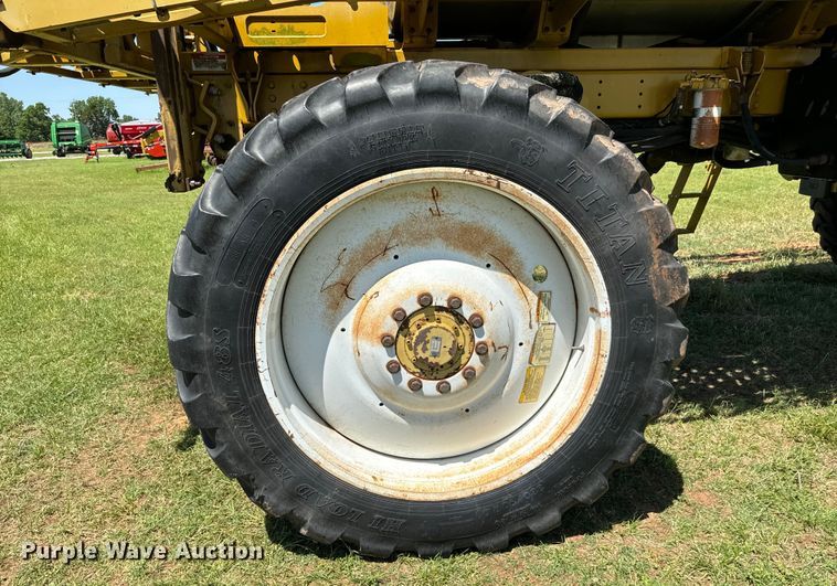 image for item EJ0660 2004 RoGator  1264 sprayer