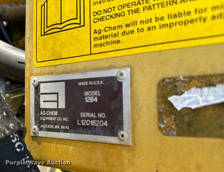 image for item EJ0660 2004 RoGator  1264 sprayer