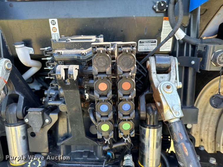 image for item EJ0661 2014 New Holland T6.175 MFWD tractor