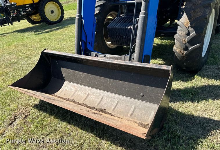 image for item EJ0662 2013 New Holland T6050ZC MFWD tractor