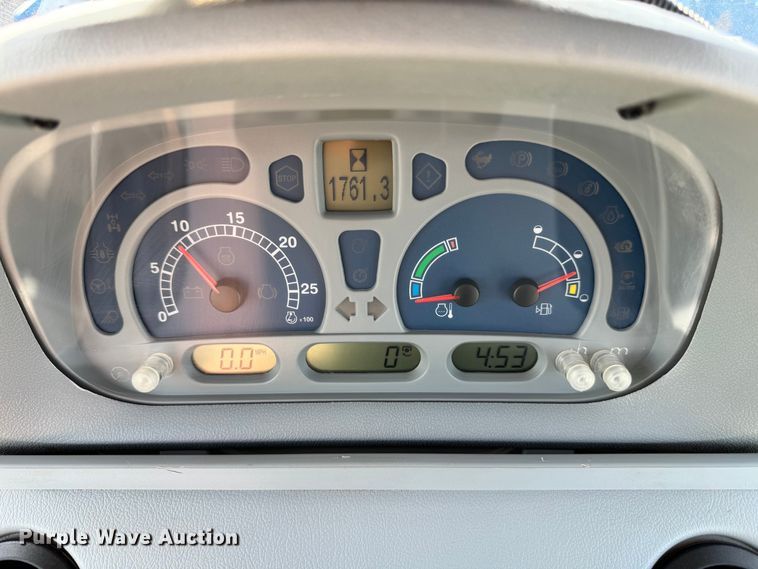 image for item EJ0662 2013 New Holland T6050ZC MFWD tractor