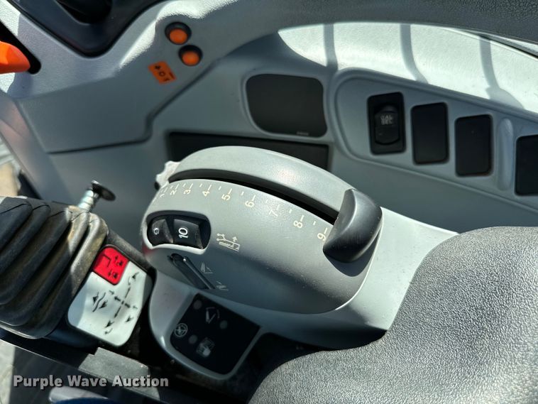 image for item EJ0662 2013 New Holland T6050ZC MFWD tractor