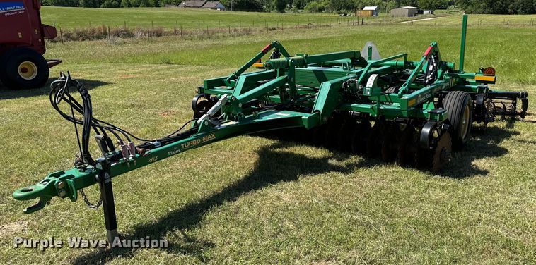 image for item EJ0664 2018 Great Plains 1200 Turbo-Max vertical tillage