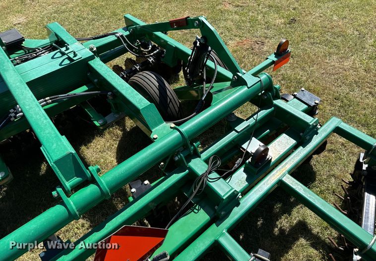 image for item EJ0664 2018 Great Plains 1200 Turbo-Max vertical tillage