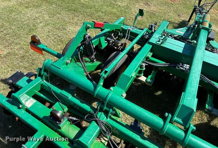 image for item EJ0664 2018 Great Plains 1200 Turbo-Max vertical tillage