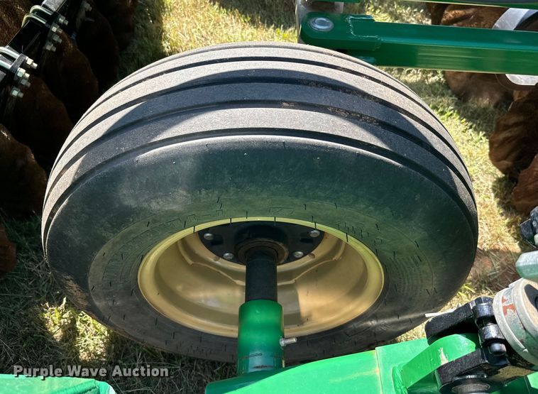 image for item EJ0664 2018 Great Plains 1200 Turbo-Max vertical tillage