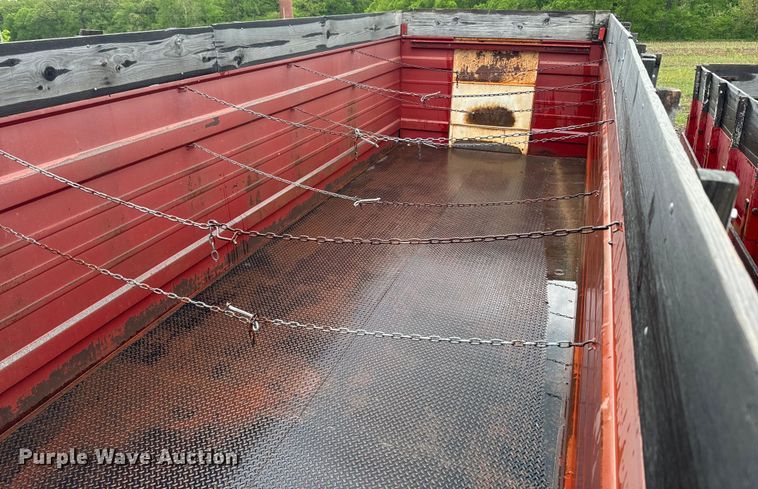 image for item EJ2716 1979 GMC grain truck