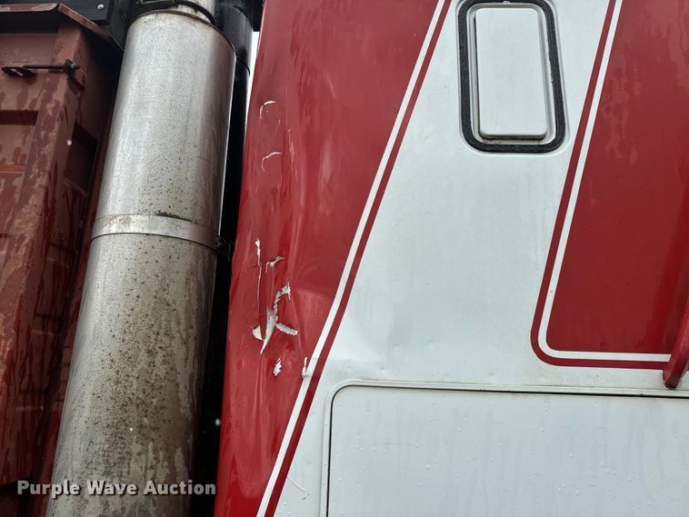 image for item EJ2716 1979 GMC grain truck