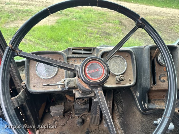 image for item EJ2716 1979 GMC grain truck