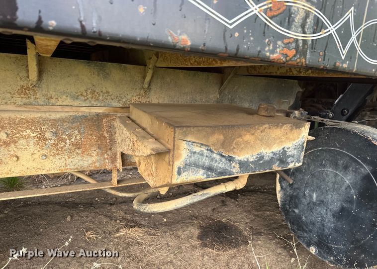 image for item EJ2716 1979 GMC grain truck