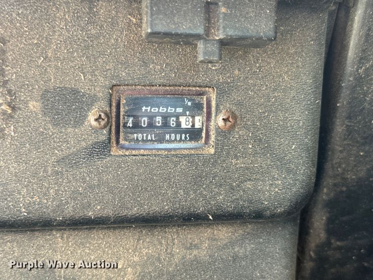 image for item EJ2770 1981 John Deere 7720 combine