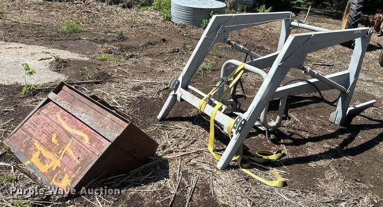 image for item EJ2771 Ford loader