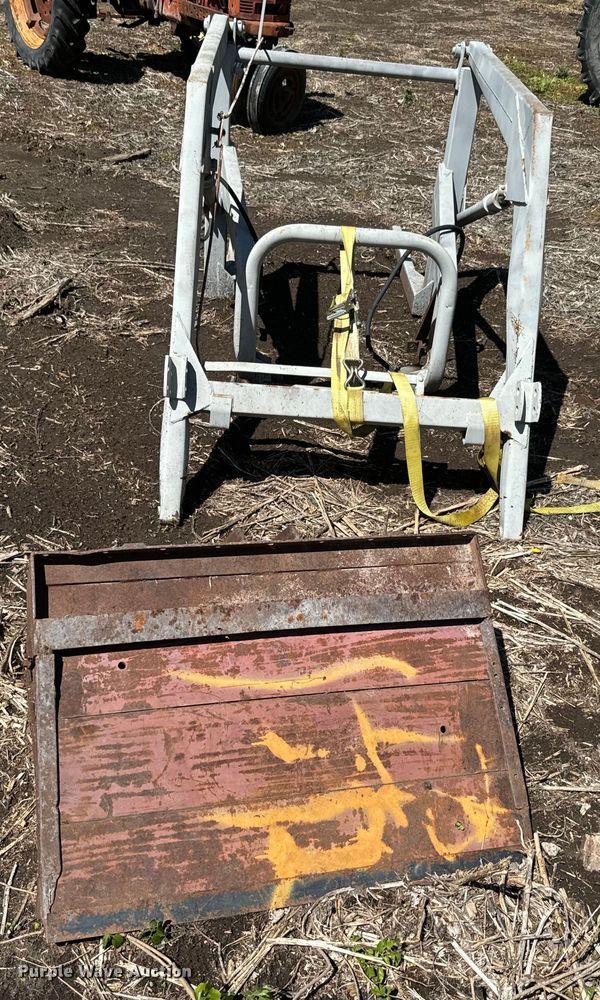 image for item EJ2771 Ford loader