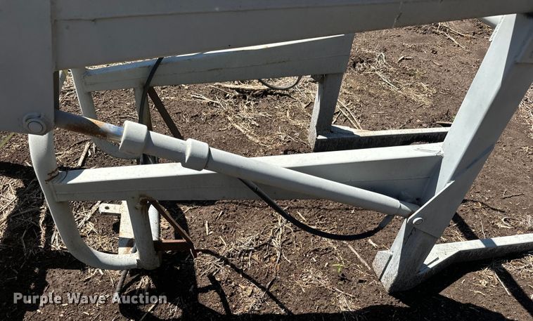 image for item EJ2771 Ford loader