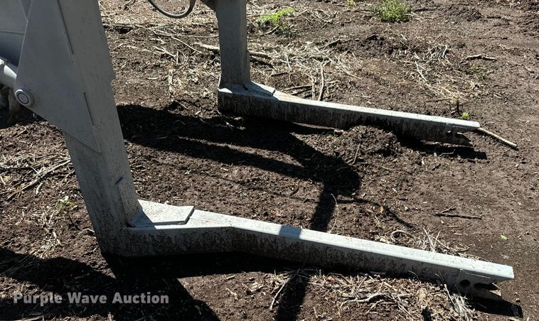 image for item EJ2771 Ford loader