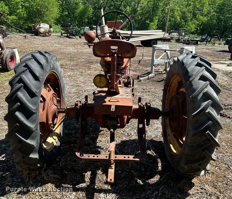 image for item EJ2772 International Harvester Farmall H tractor