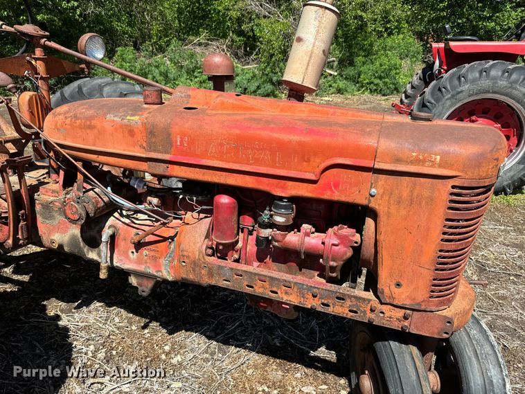 image for item EJ2772 International Harvester Farmall H tractor