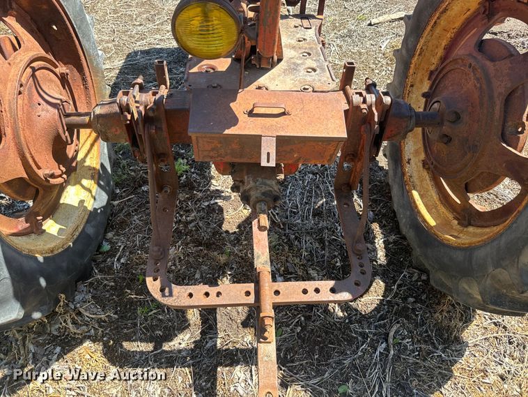 image for item EJ2772 International Harvester Farmall H tractor