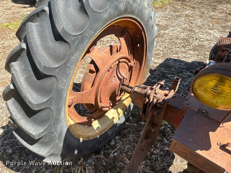 image for item EJ2772 International Harvester Farmall H tractor