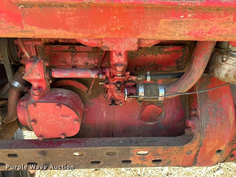 image for item EJ2772 International Harvester Farmall H tractor