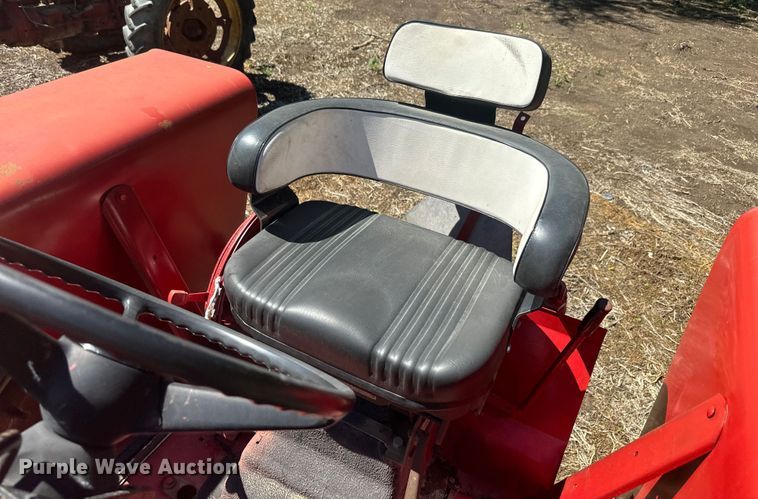 image for item EJ2773 1974 International Harvester Farmall 966 tractor