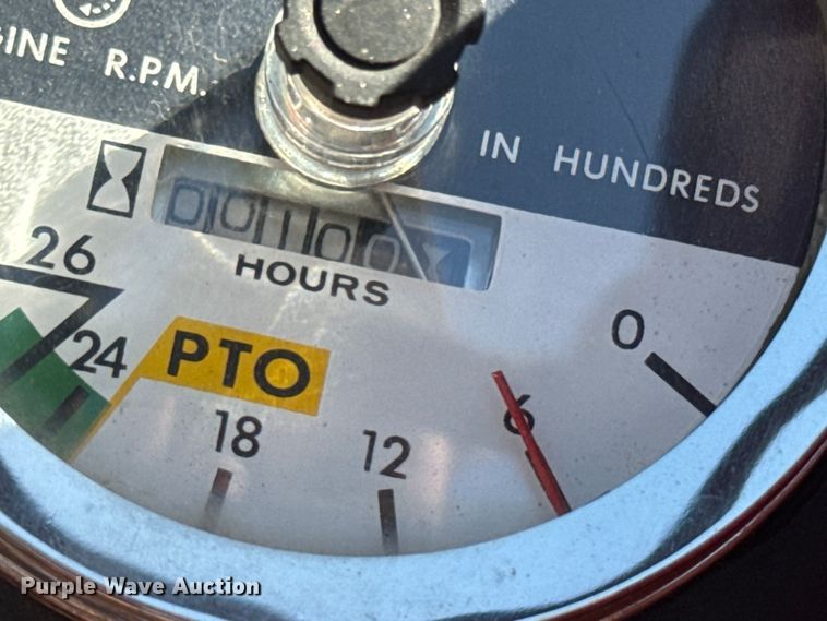 image for item EJ2773 1974 International Harvester Farmall 966 tractor