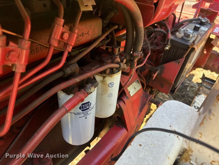 image for item EJ2773 1974 International Harvester Farmall 966 tractor