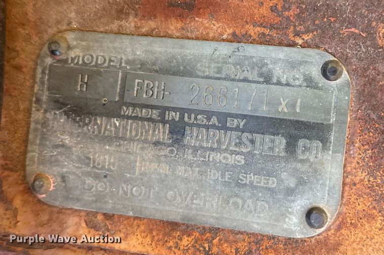 image for item EJ2774 1948 International Harvester Farmall H tractor