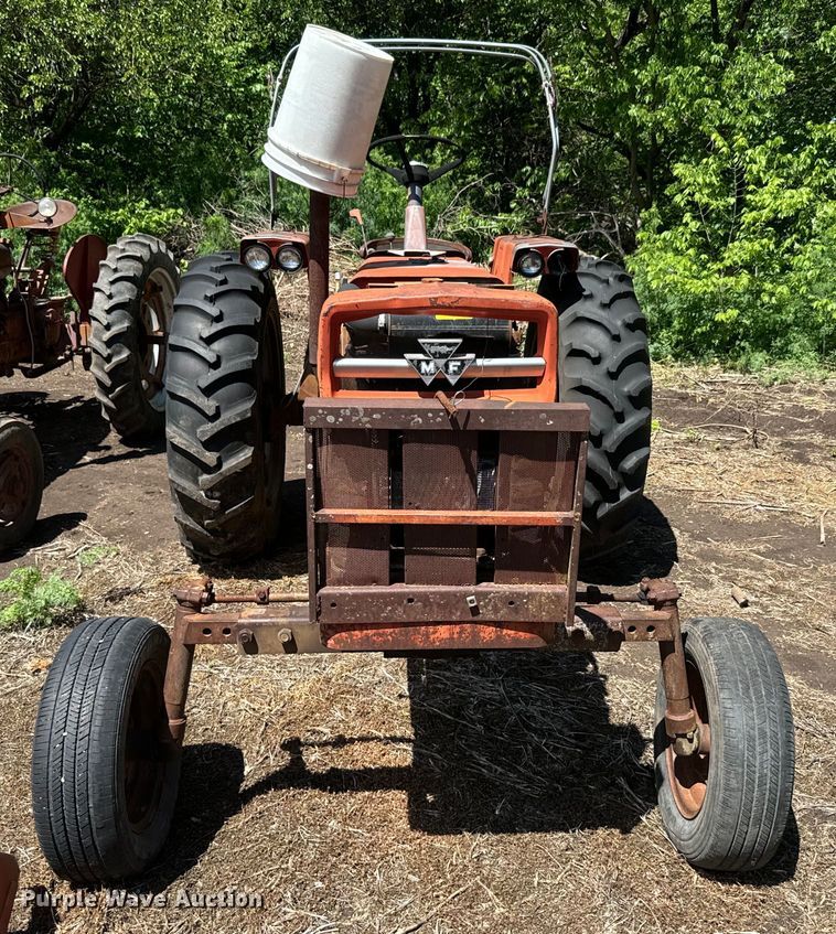 image for item EJ2775 1966 Massey Ferguson MF180 tractor