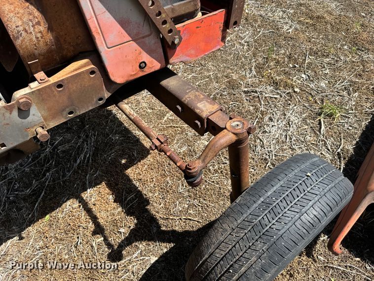 image for item EJ2775 1966 Massey Ferguson MF180 tractor