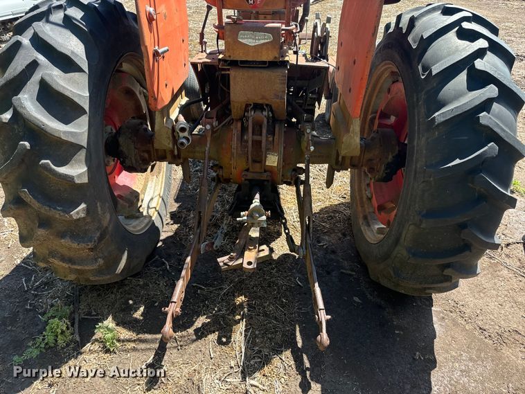 image for item EJ2775 1966 Massey Ferguson MF180 tractor