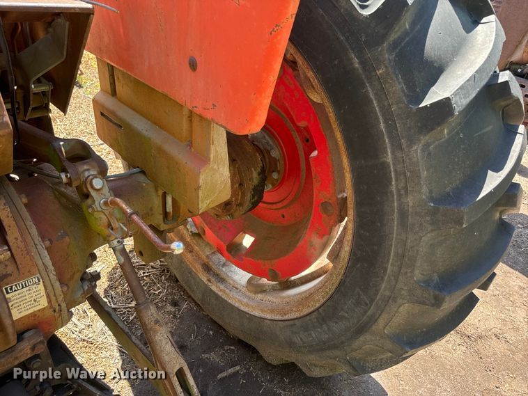 image for item EJ2775 1966 Massey Ferguson MF180 tractor