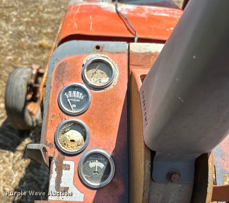 image for item EJ2775 1966 Massey Ferguson MF180 tractor