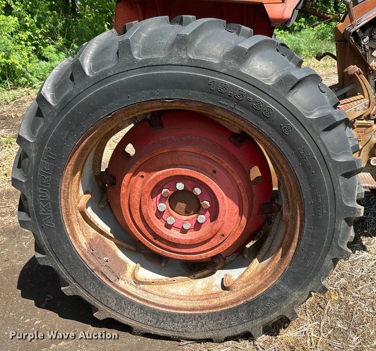 image for item EJ2775 1966 Massey Ferguson MF180 tractor