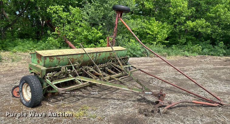 image for item EJ2777 John Deere DF-B grain drill