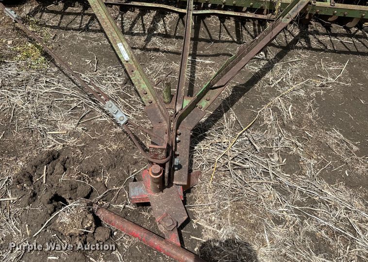 image for item EJ2777 John Deere DF-B grain drill