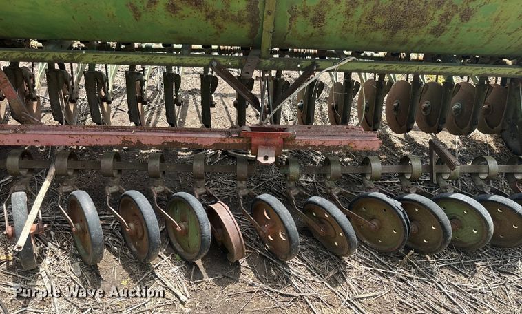 image for item EJ2777 John Deere DF-B grain drill