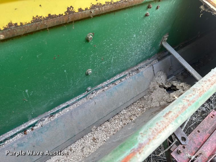 image for item EJ2777 John Deere DF-B grain drill