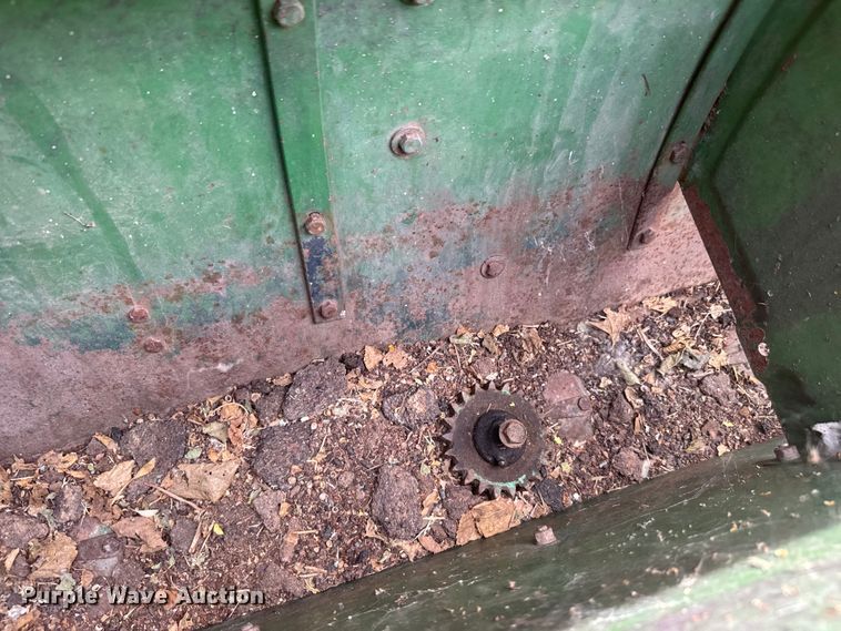 image for item EJ2777 John Deere DF-B grain drill