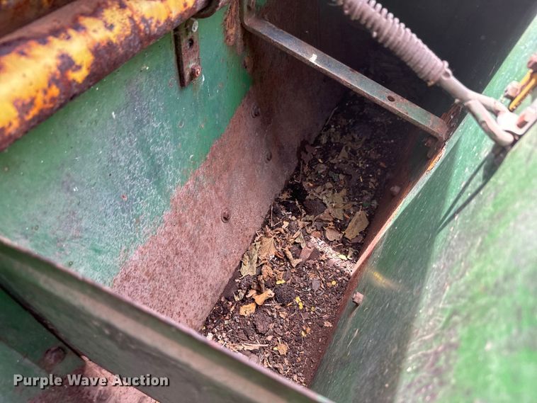 image for item EJ2777 John Deere DF-B grain drill