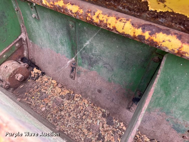image for item EJ2777 John Deere DF-B grain drill