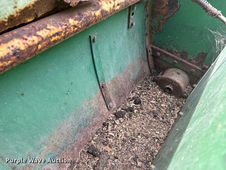 image for item EJ2777 John Deere DF-B grain drill