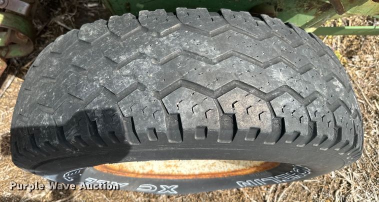 image for item EJ2777 John Deere DF-B grain drill