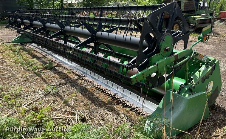 image for item EJ2780 1999 John Deere 930F flex head