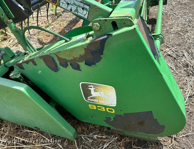 image for item EJ2780 1999 John Deere 930F flex head