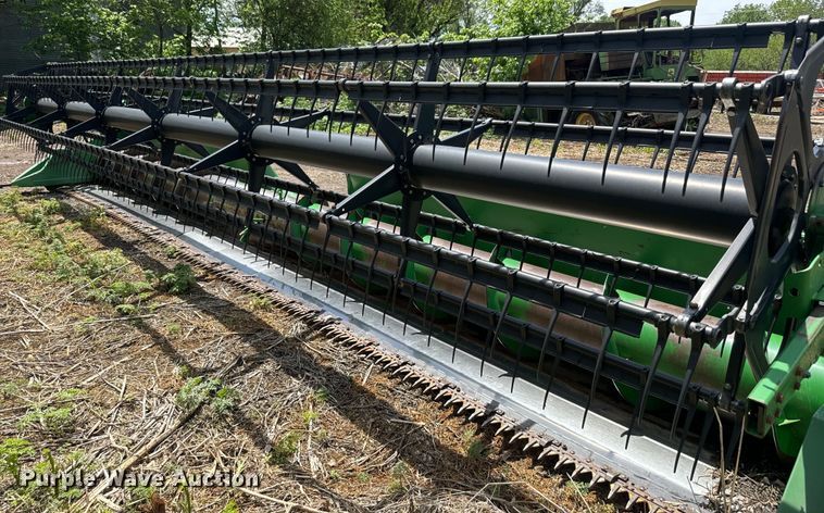 image for item EJ2780 1999 John Deere 930F flex head