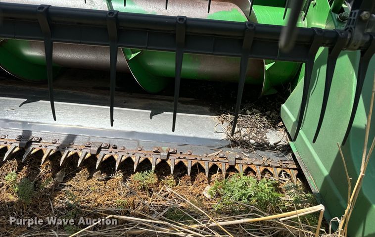 image for item EJ2780 1999 John Deere 930F flex head